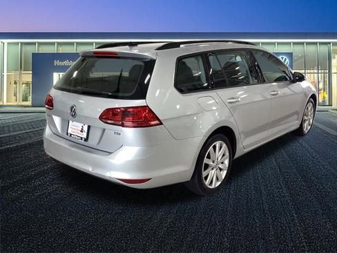 Used 2017 Volkswagen Golf S FWD image 25