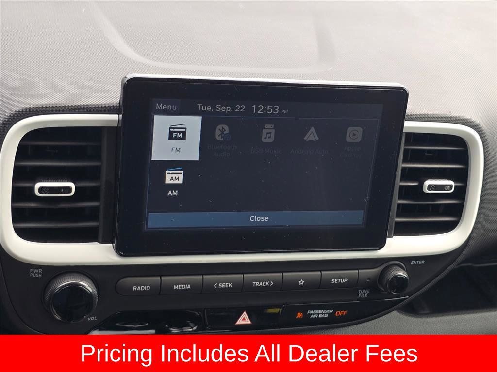 Used 2026 Hyundai Venue SEL FWD image 9