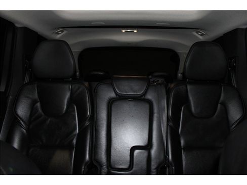 Used 2021 Volvo XC90 T5 Momentum w/ Protection Package Premier image 26