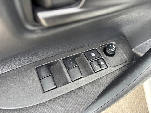 Used 2022 Toyota Corolla LE image 17