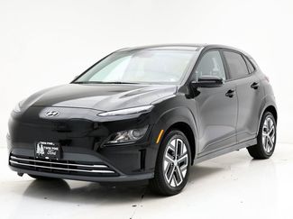 Used 2023 Hyundai Kona SE video 2
