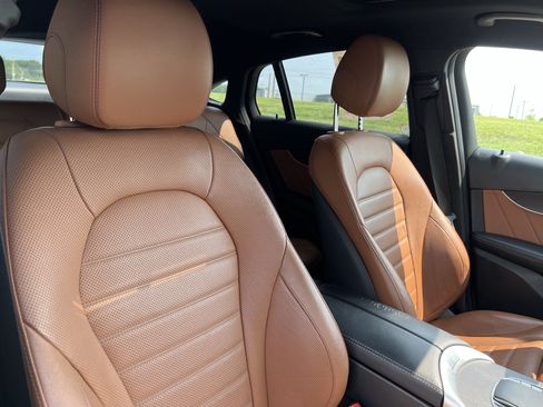 Used 2020 Mercedes-Benz GLC 300 4MATIC Coupe image 35