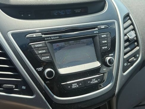 Used 2015 Hyundai Elantra SE w/ Option Group 02 FWD image 22