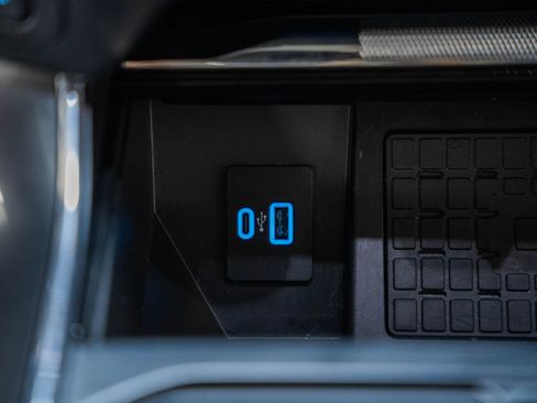 Certified 2023 Ford F150 Lariat w/ Equipment Group 502A High image 34