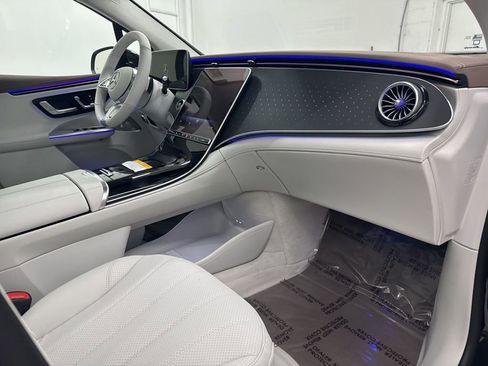 Used 2026 Mercedes-Benz EQE 320+ SUV image 29