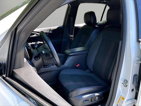 Used 2024 Chevrolet Equinox RS FWD image 20