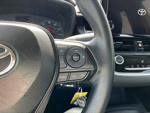 Used 2024 Toyota Corolla LE image 19