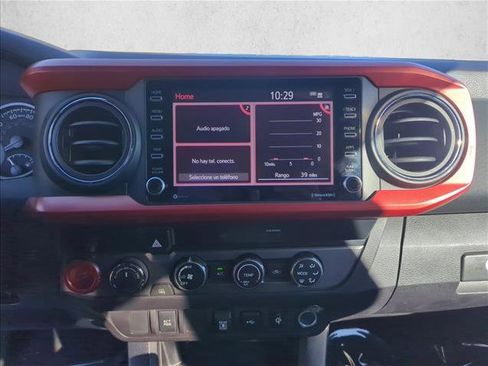 Used 2020 Toyota Tacoma TRD Sport image 15