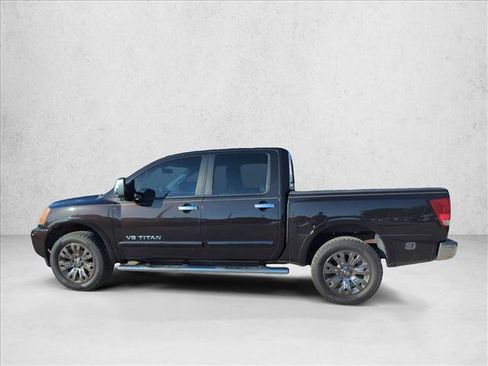 Used 2014 Nissan Titan SL w/ SL Moonroof Package AWD/4WD image 5