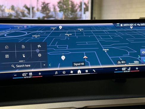 Certified 2024 BMW iX xDrive50 w/ Convenience Package image 23