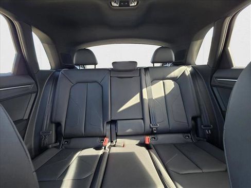 New 2025 Audi Q3 2.0T Premium image 17