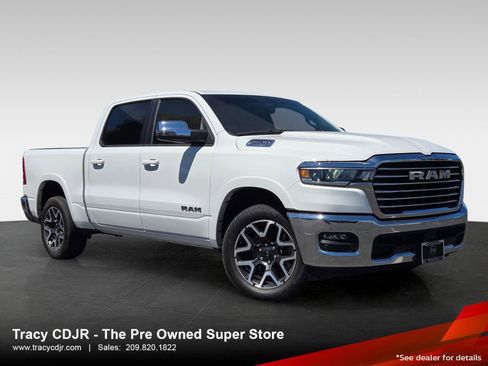 Used 2025 RAM 1500 Laramie AWD/4WD image 1