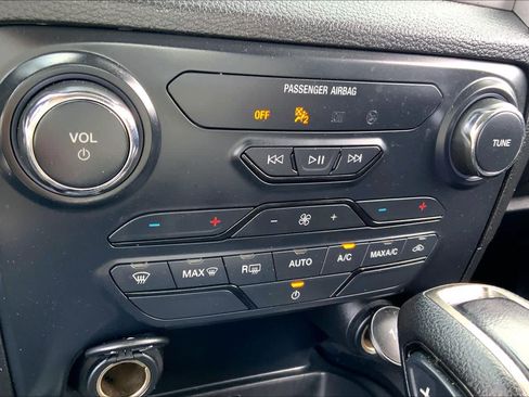 Used 2022 Ford Ranger XLT w/ Equipment Group 301A Mid image 31