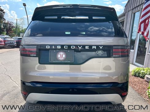 Used 2023 Land Rover Discovery Metropolitan Edition AWD/4WD image 6