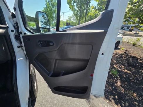 Used 2021 Ford Transit 250 Low Roof RWD image 12