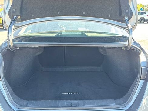 Used 2024 Nissan Sentra SV FWD image 10