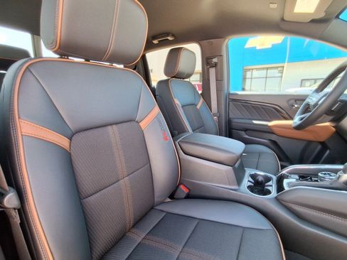 New 2026 GMC Canyon AT4 AWD/4WD image 15
