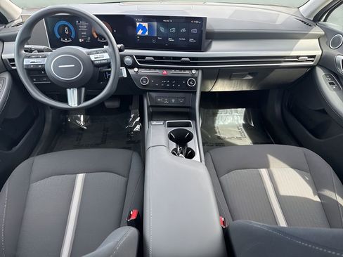 Used 2025 Hyundai Sonata SEL FWD image 14