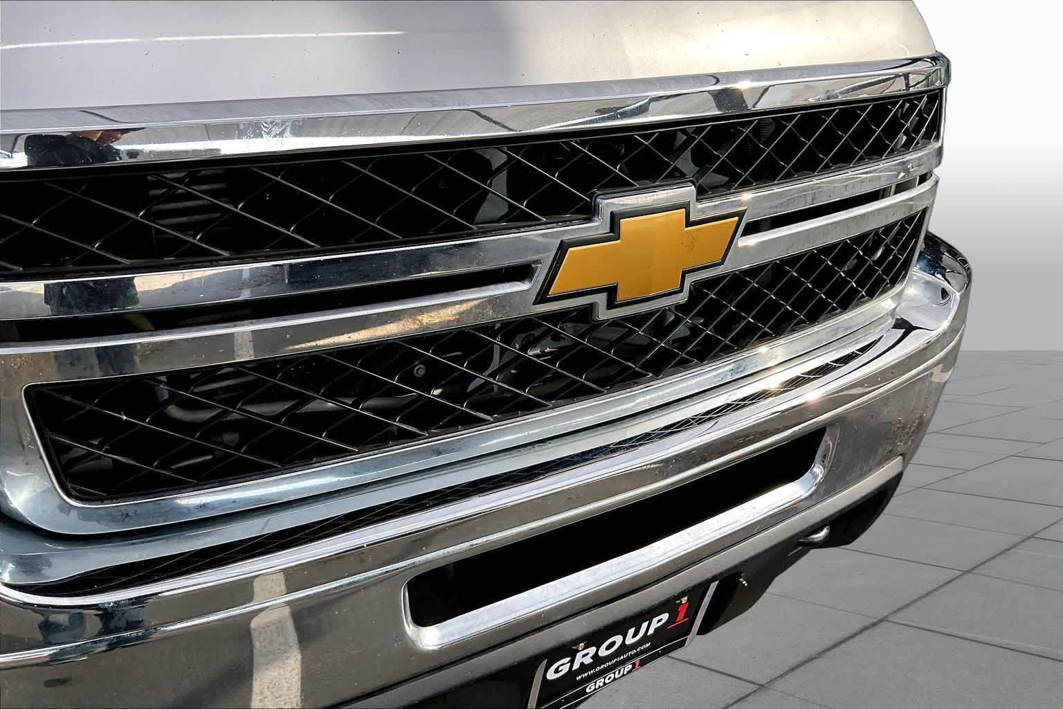Used 2013 Chevrolet Silverado 3500 LT w/ Interior Plus Package AWD/4WD image 27