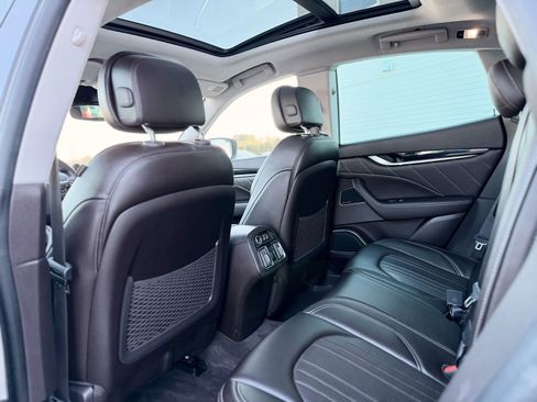 Used 2019 Maserati Levante Base image 23