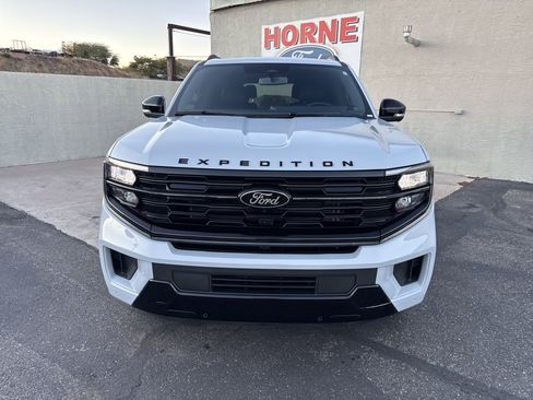 New 2025 Ford Expedition Platinum w/ Stealth Performance Package AWD/4WD image 2