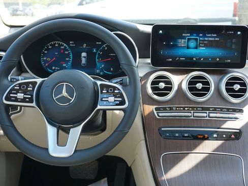 Used 2022 Mercedes-Benz GLC 300 4MATIC Coupe image 36