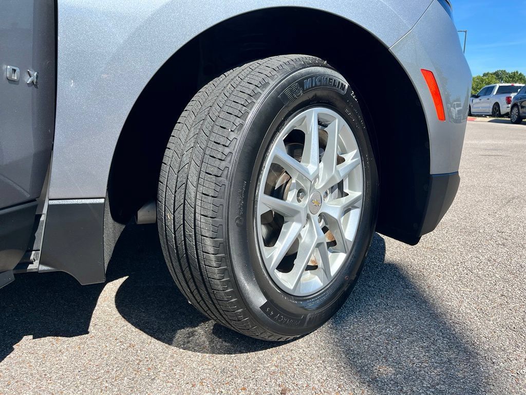 Used 2024 Chevrolet Equinox LS FWD image 7