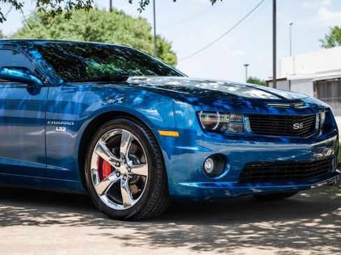 Used 2010 Chevrolet Camaro SS w/ RS Package RWD image 42