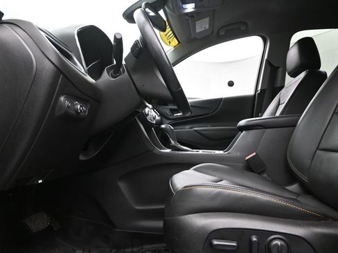 Used 2019 Chevrolet Equinox Premier image 17