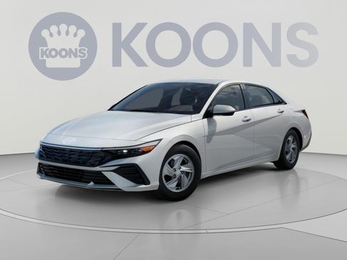 New 2026 Hyundai Elantra SE FWD image 1