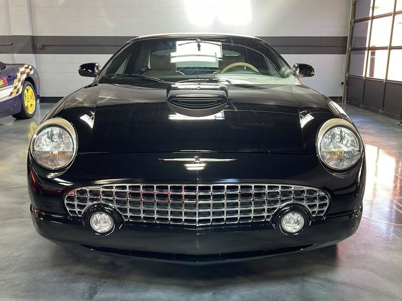 Used 2005 Ford Thunderbird RWD image 6