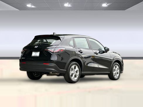Certified 2025 Honda HR-V LX image 8