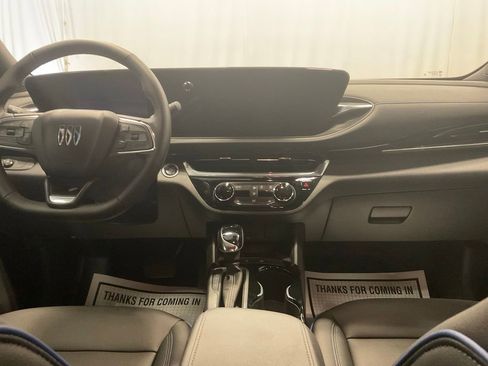 Used 2025 Buick Envista Sport Touring w/ Convenience I Package FWD image 33