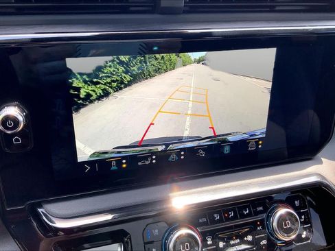 Certified 2023 GMC Sierra 1500 AT4 w/ AT4 Premium Package AWD/4WD image 29
