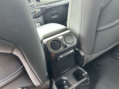 Used 2022 Jeep Wrangler Unlimited Sport AWD/4WD image 23