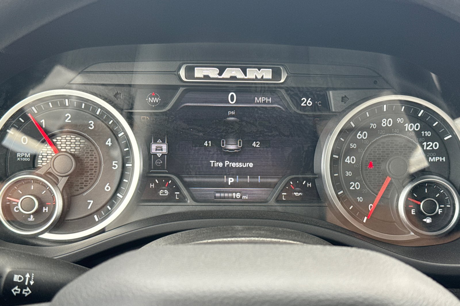 New 2026 RAM 1500 Express AWD/4WD image 22