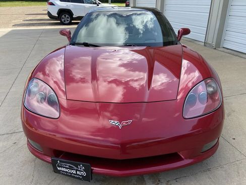 Used 2005 Chevrolet Corvette Coupe w/ Preferred Equipment Group RWD image 4