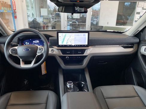 New 2026 Ford Explorer Active AWD/4WD image 14