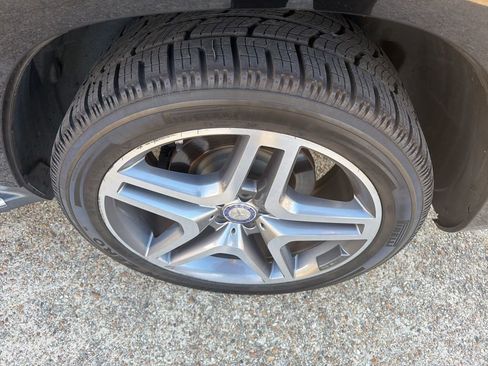 Used 2017 Mercedes-Benz GLS 550 4MATIC image 12