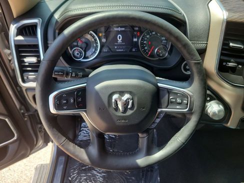 Used 2019 RAM 1500 Laramie RWD image 23