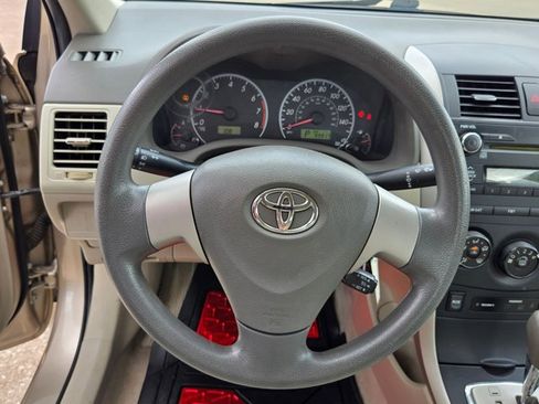 Used 2010 Toyota Corolla LE FWD image 10