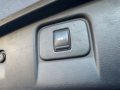 Used 2020 Nissan Murano SL image 36