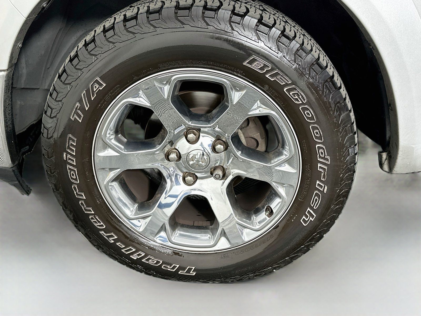 Used 2015 RAM 1500 Laramie w/ Convenience Group AWD/4WD image 34