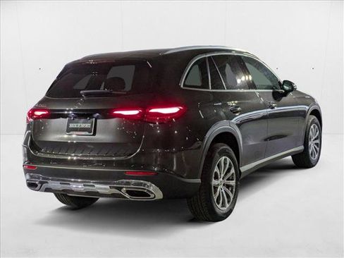 New 2025 Mercedes-Benz GLC 300 image 2