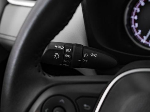 Used 2024 Toyota RAV4 XLE Premium FWD image 15