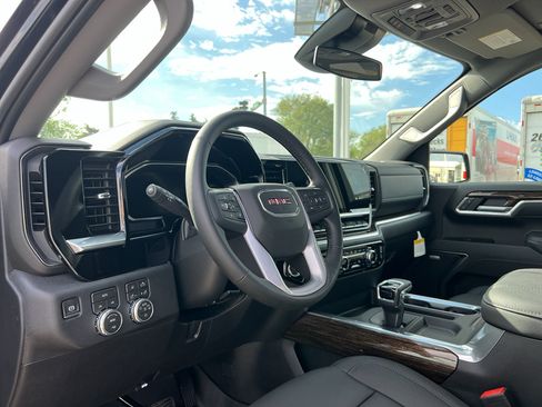 New 2026 GMC Sierra 1500 Elevation w/ Elevation Premium Package AWD/4WD image 18