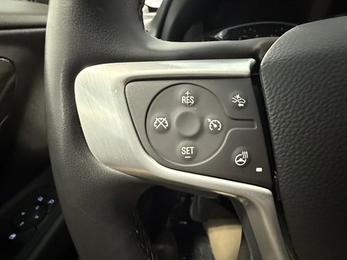Used 2024 GMC Terrain SLT image 34