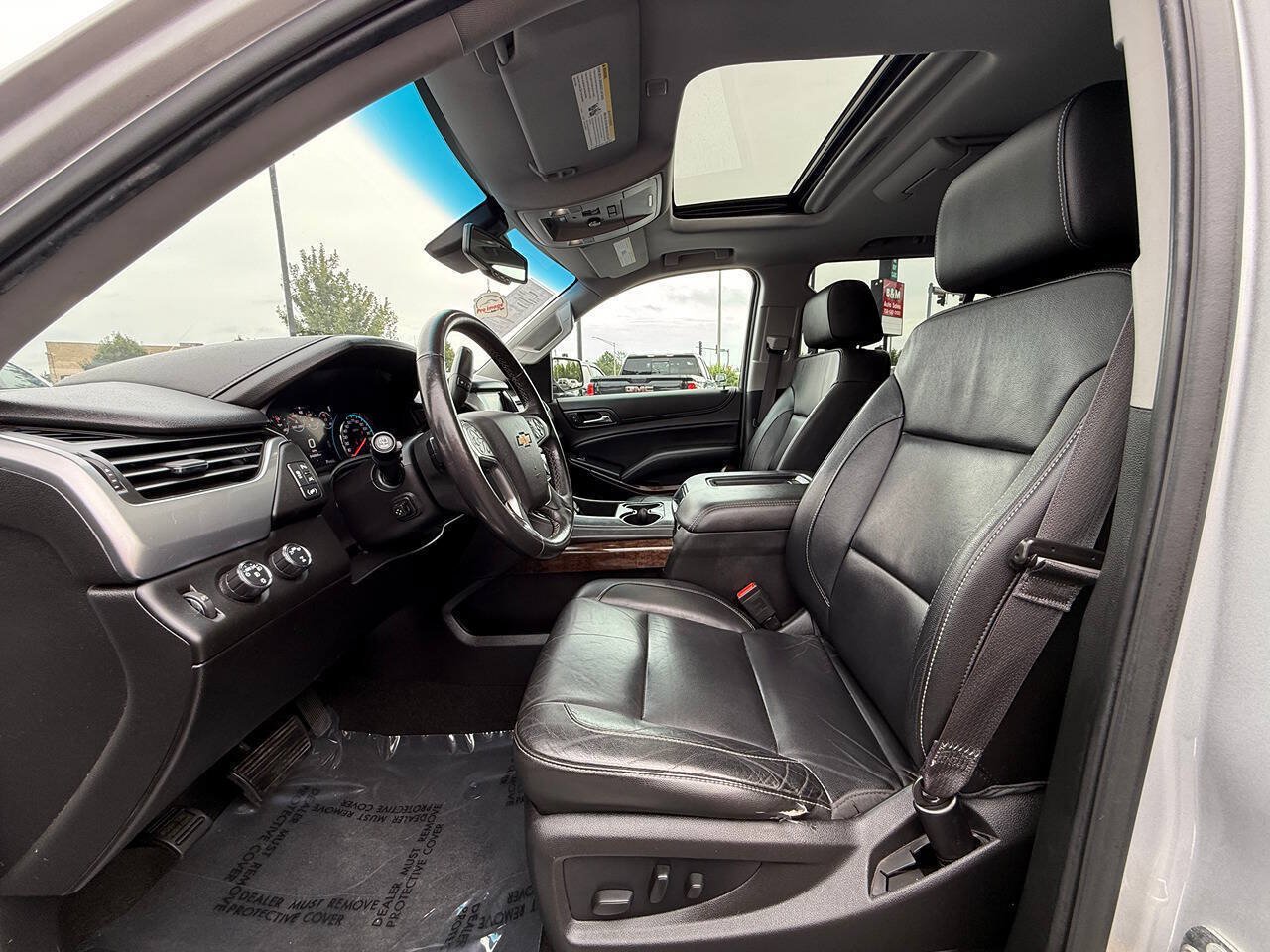 Used 2017 Chevrolet Tahoe LT w/ LT Signature Package AWD/4WD image 16