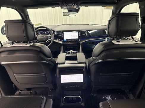 New 2026 Jeep Grand Wagoneer L Summit AWD/4WD image 21
