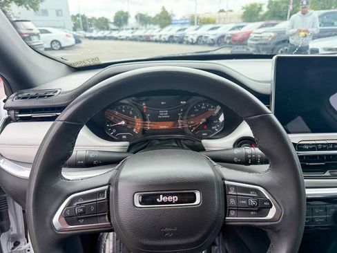 Used 2024 Jeep Compass Limited AWD/4WD image 14